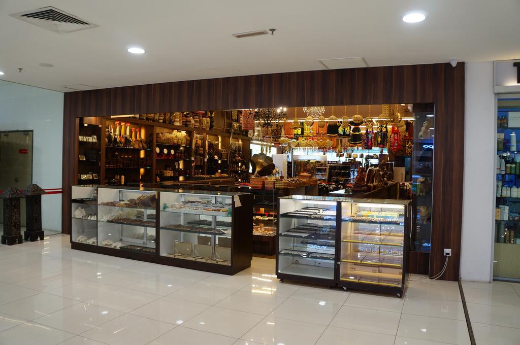Greens Hotel & Suites Bintulu Kültér fotó