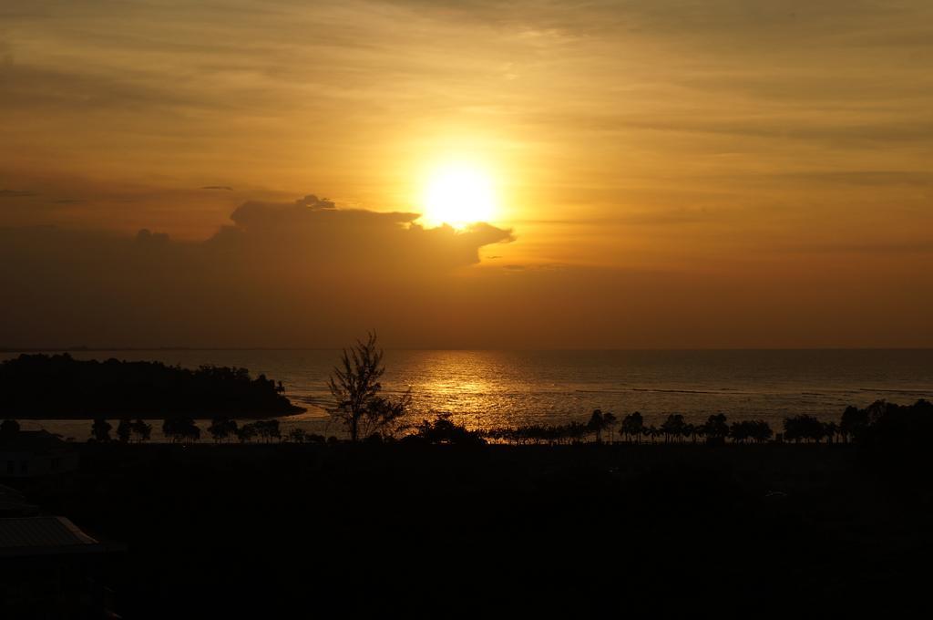Greens Hotel & Suites Bintulu Kültér fotó