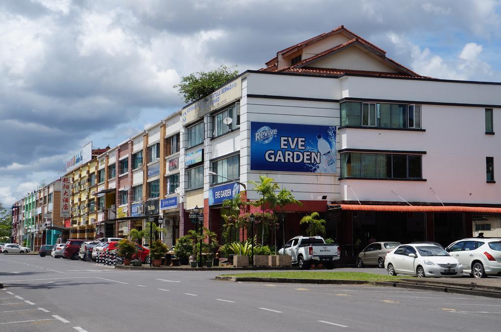 Greens Hotel & Suites Bintulu Kültér fotó