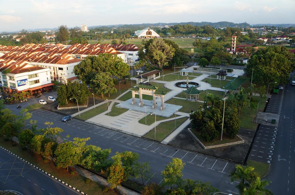 Greens Hotel & Suites Bintulu Kültér fotó